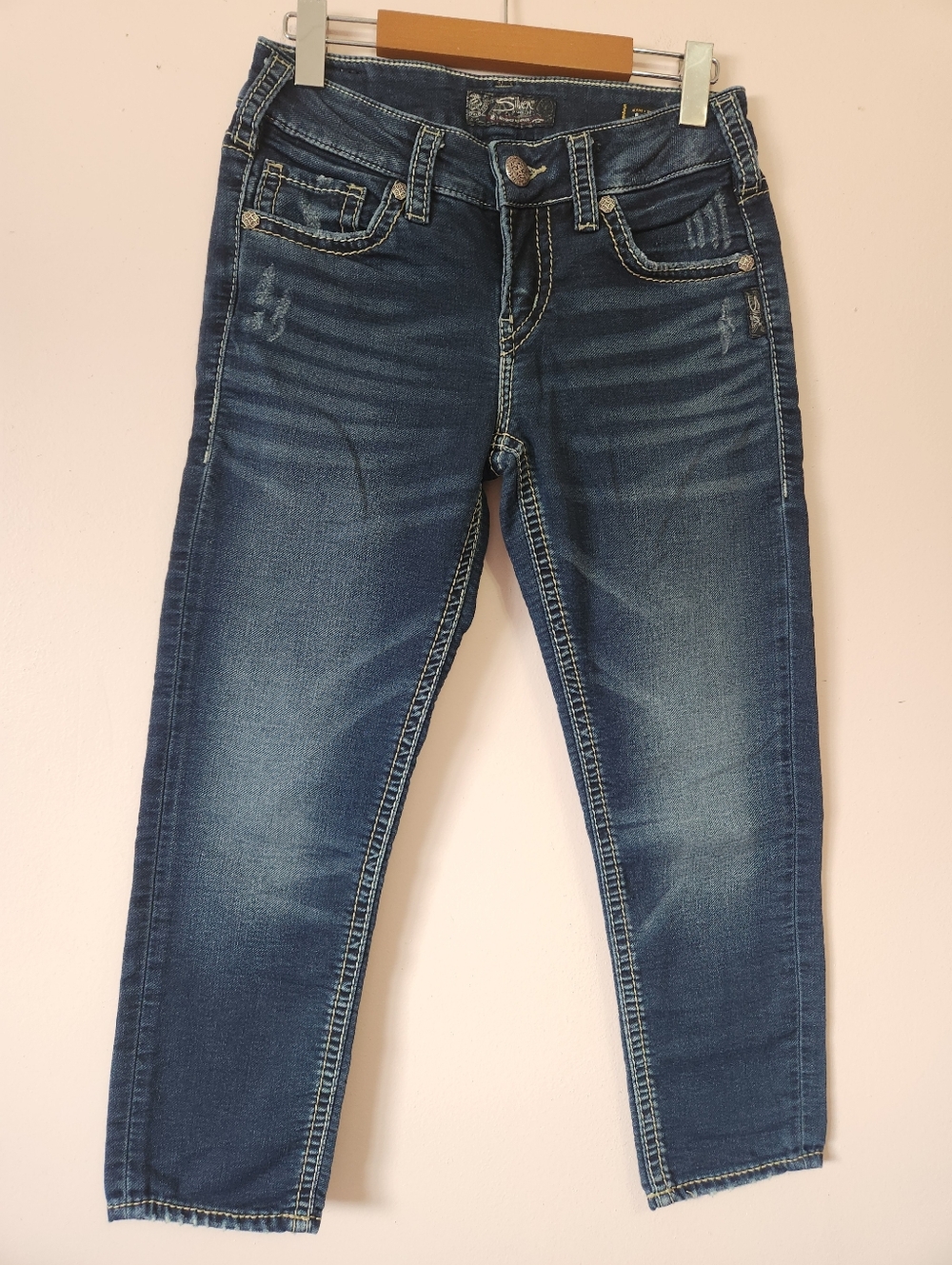 Silver Jeans Co. Suki Mid Rise Slim Crop Jeans Joga Fabric Med-Dark Wash Size 28